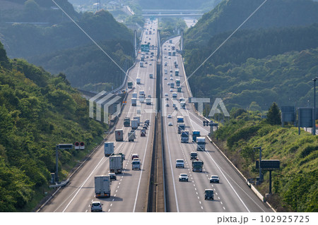 《静岡県》新東名高速道路・日本の大動脈 《静岡県》新東名高速道路・日本の大動脈 102925725