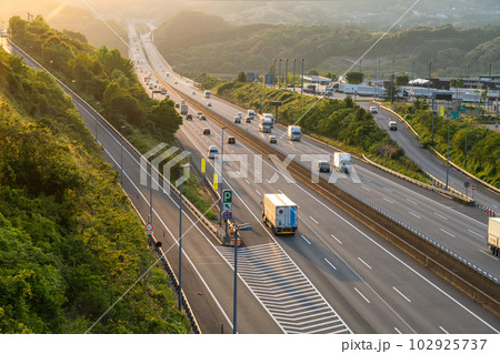 《静岡県》新東名高速道路・日本の大動脈 102925737