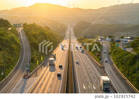 《静岡県》新東名高速道路・日本の大動脈 《静岡県》新東名高速道路・日本の大動脈 102925742