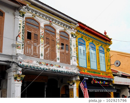 ジョンカーストリートのプラナカン建築（マラッカ/マレーシア） 102925796