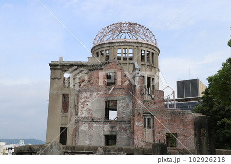 世界遺産の原爆ドーム 広島平和記念碑 世界遺産の原爆ドーム 広島平和記念碑 102926218