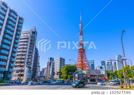 日本の東京都市景観 連続真夏日…熱中症に注意。外国人観光客らも続々…東京タワーなどを望む＝18日 102927590