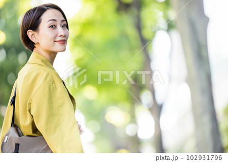 ミドル女性 旅行 ミドル女性 旅行 102931796