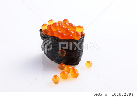 いくら軍艦巻き いくら軍艦巻き 102932292