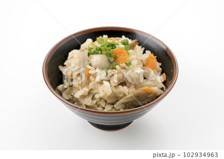鶏とごぼうの炊き込みご飯 102934963