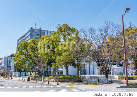 山口県下関市 快晴の下関市役所新庁舎 山口県下関市 快晴の下関市役所新庁舎 102937369