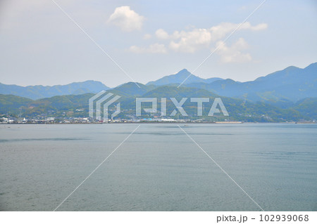 川棚町/大村湾越しに虚空蔵山(虚空蔵岳)方面を望む(長崎県川棚町)【2023.5】 川棚町/大村湾越しに虚空蔵山(虚空蔵岳)方面を望む(長崎県川棚町)【2023.5】 102939068