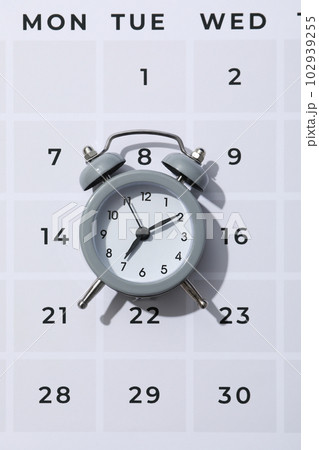 Concept of time management with alarm clock Concept of time management with alarm clock 102939255