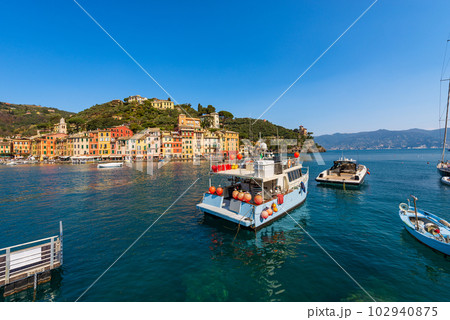 Speedboat with Adults Fishermen on Board with Fishing Rods - Liguria Italy  Editorial Photo - Image of people, motorboat: 256121541
