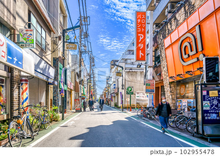 東京練馬の都市風景 石神井公園駅 東京練馬の都市風景 石神井公園駅 102955478