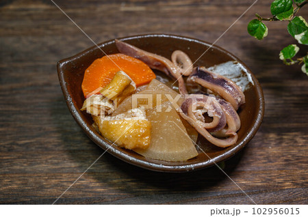 イカと大根の煮物 102956015