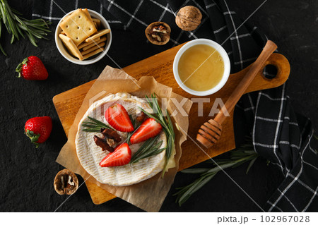 Concept of delicious French food - Camembert cheese 102967028