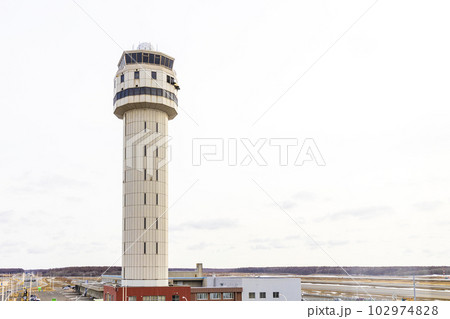 新千歳空港の管制塔(北海道千歳市) 新千歳空港の管制塔(北海道千歳市) 102974828