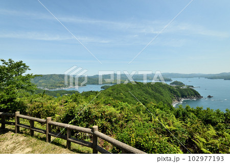 南海展望台から五ヶ所湾を望む　【三重県度会郡南伊勢町】 102977193