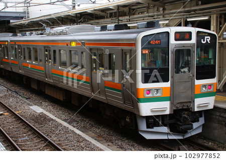 両毛線211系（6両編成：小山⇔高崎） 102977852
