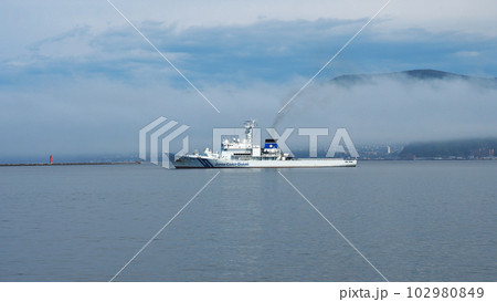 霧の小樽港　巡視船えさん 102980849