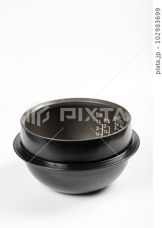 羽釜の炊飯器 羽釜の炊飯器 102983699