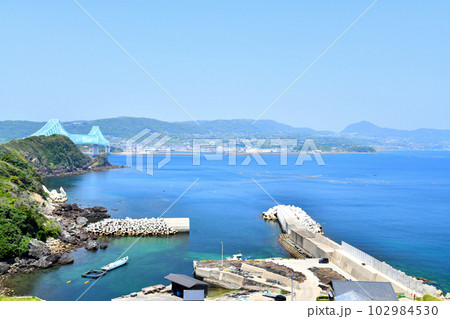 平戸島より(生月大橋)生月島方面を望む(長崎県平戸市)【2023.5】 102984530
