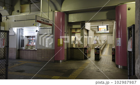 南海電車高野線の各駅停車しか停車しない萩ノ茶屋駅 102987987