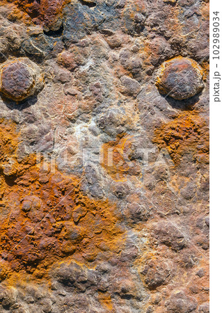 grunge rusted metal texture, rust and oxidized metal background. grunge rusted metal texture, rust and oxidized metal background. 102989034