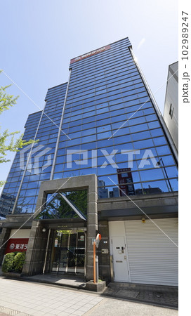 警備業の上場会社「東洋テック」の本社ビル=大阪市、セコムのグループ会社 警備業の上場会社「東洋テック」の本社ビル=大阪市、セコムのグループ会社 102989247