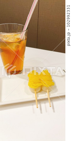 落ち着く色合いの和スイーツ 落ち着く色合いの和スイーツ 102992331