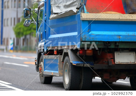 ダンプトラック イメージ ダンプトラック イメージ 102992370