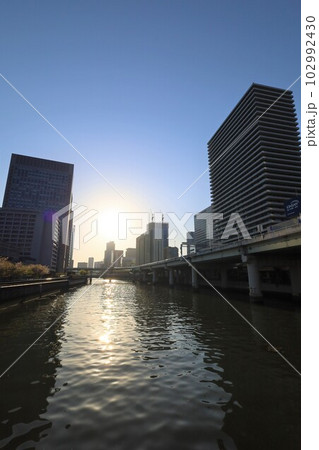 大阪中之島散歩　渡辺橋から天満橋へ 102992430