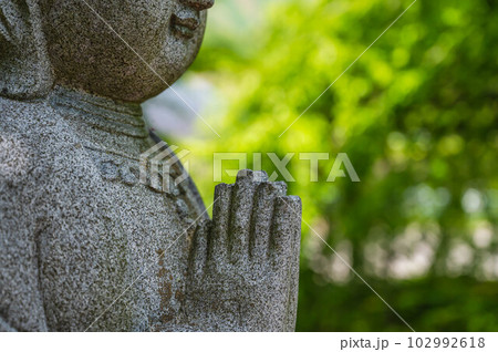 お地蔵様の手 お地蔵様の手 102992618
