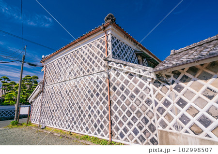 （静岡県松崎町）なまこ壁の建物・伊豆文邸 102998507
