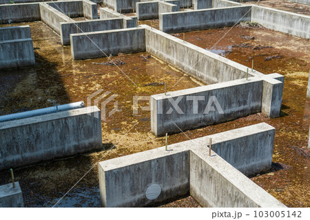 建築中に破綻した建築計画 103005142