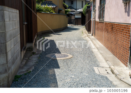 私道の砂利道 103005196