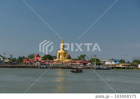 gold Buddha by Chao Phraya river at Wat Bang Chak, Nonthaburi gold Buddha by Chao Phraya river at Wat Bang Chak, Nonthaburi 103008575