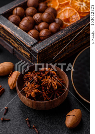 Roasted pecans and macadamia nuts, dried tangerine, dried berries 103012825