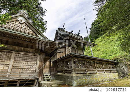 須我神社　本殿　島根県雲南市 103017732