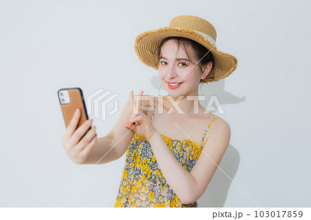 夏 スキンケア スマホ 夏 スキンケア スマホ 103017859