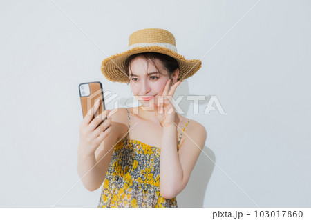 夏　スキンケア　スマホ 103017860
