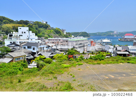 平戸港周辺を望む(長崎県平戸市)【2023.5】 103022468