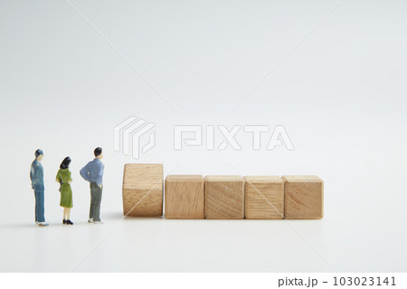miniature people figure and Blank wooden blocks miniature people figure and Blank wooden blocks 103023141