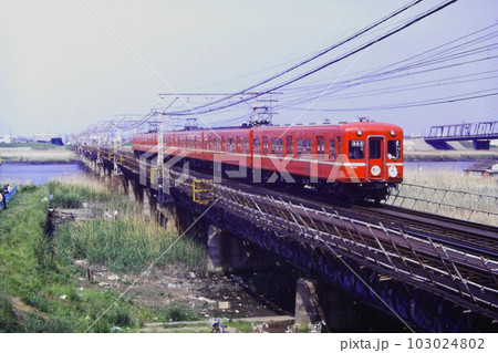 京成押上線・旧荒川橋梁を渡る3200形3260他、荒川(現・八広)ー四ツ木、1982年5月9日 京成押上線・旧荒川橋梁を渡る3200形3260他、荒川(現・八広)ー四ツ木、1982年5月9日 103024802
