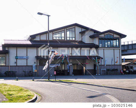 五月の西若松駅西若松駅・福島県会津若松市 103025146