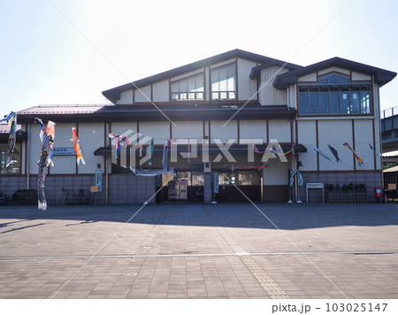 五月の西若松駅西若松駅・福島県会津若松市 103025147