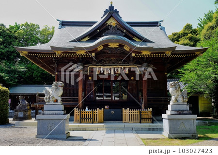 日本で唯一新幹線の上に鎮座する神社　赤羽八幡神社 103027423