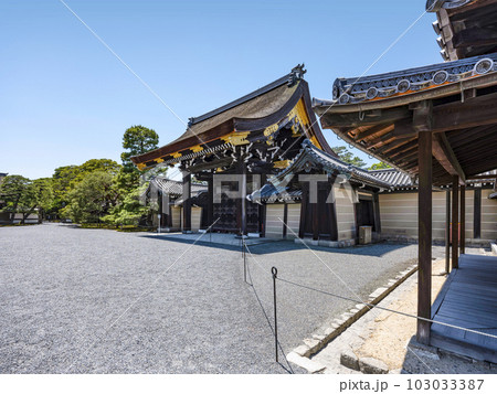 京都御所(2023年春)宜秋門 京都御所(2023年春)宜秋門 103033387