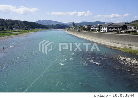 令和2年7月豪雨　球磨川水害後の球磨川　人吉市 103033944