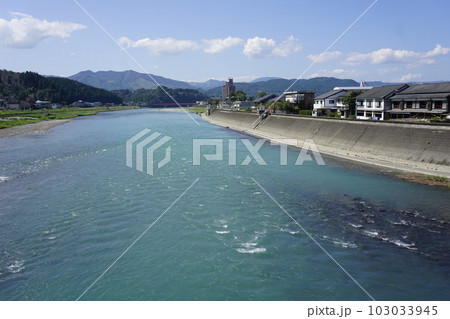 令和2年7月豪雨　球磨川水害後の球磨川　人吉市 103033945