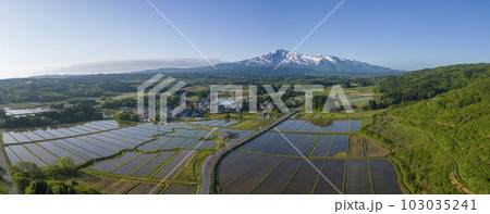 鳥海山のある風景 103035241