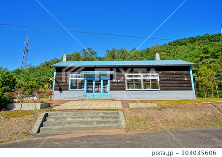 北海道岩見沢市 万字線鉄道公園の旧朝日駅 北海道岩見沢市 万字線鉄道公園の旧朝日駅 103035606