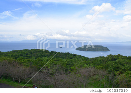 鹿児島県指宿市魚見岳とその周辺の風景 鹿児島県指宿市魚見岳とその周辺の風景 103037010