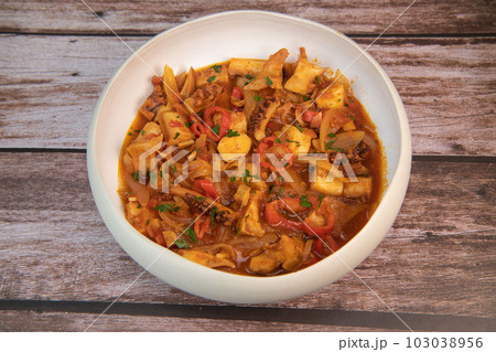 Recipe for octopus Provencal vegetables style Recipe for octopus Provencal vegetables style 103038956